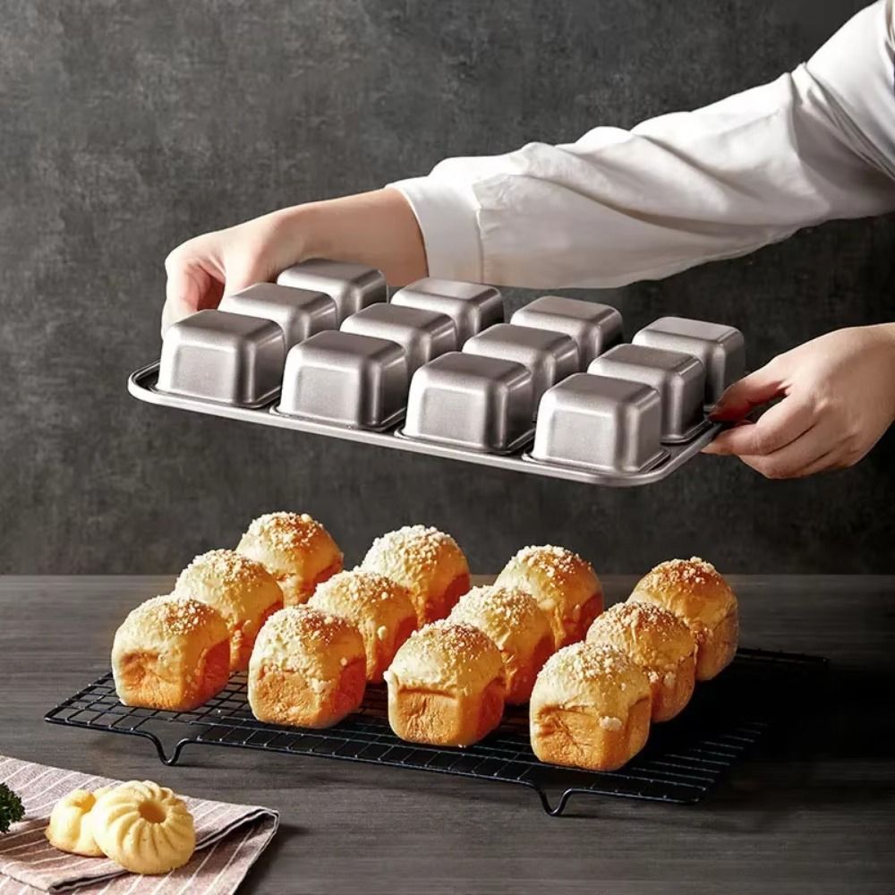 12 Cavity Square Muffin Tin Co - огляд і ціна Muffin Tin Nonstick